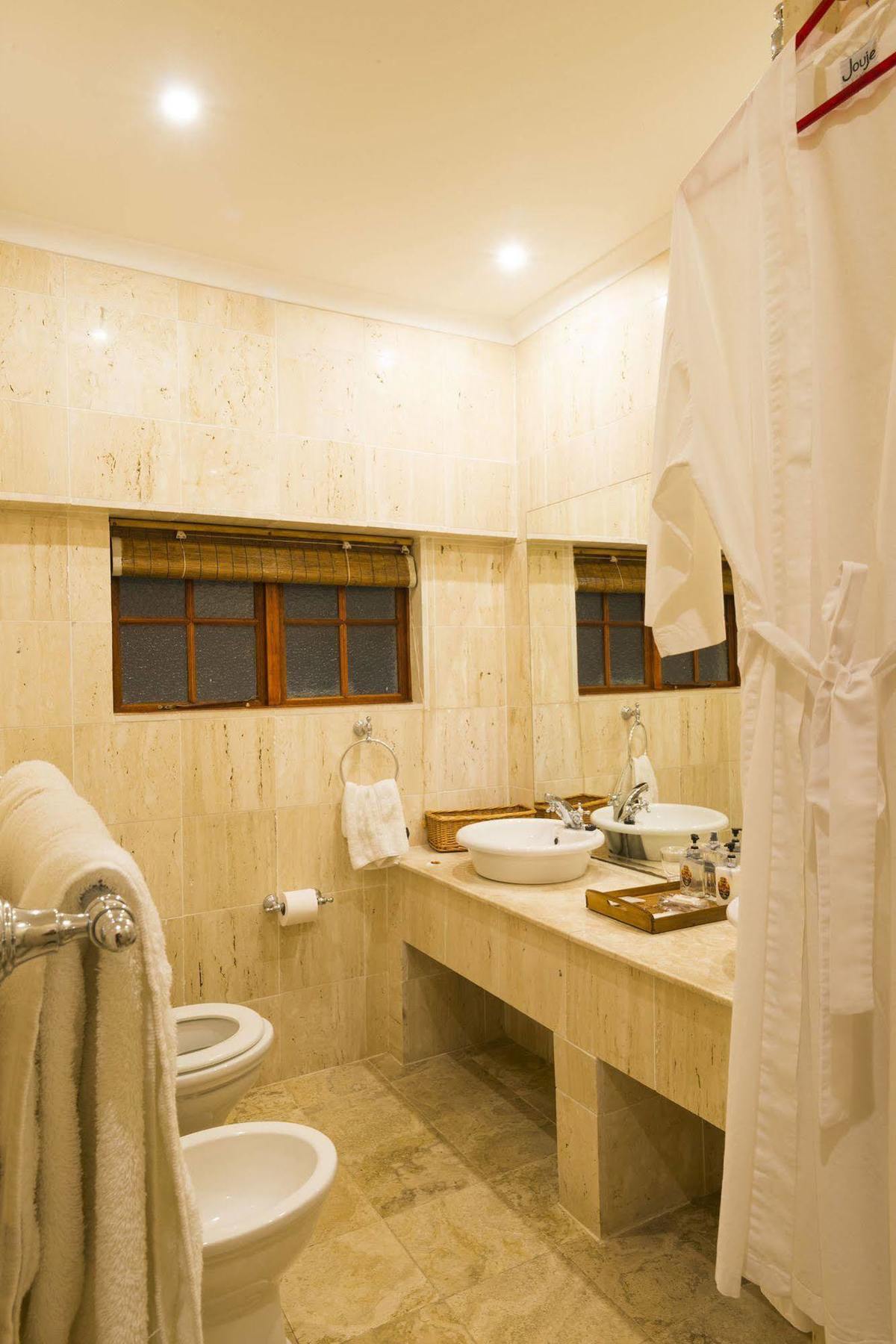 Five Burnham Guest House Дурбан Екстер'єр фото